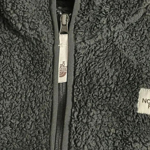 The North Face Boy’s Full Zip Fleece Jacket - Picture 4 of 5
